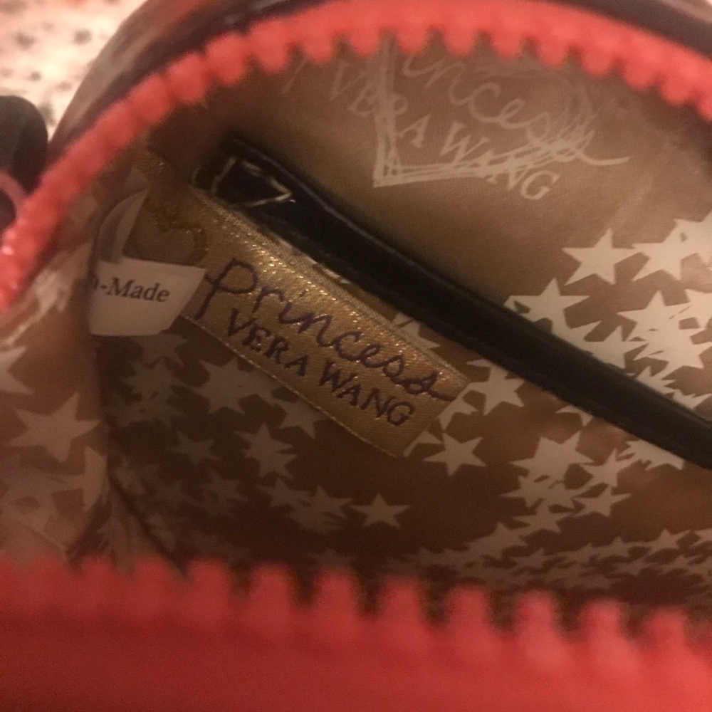 Princess Vera Wang Girl’s Heart Shaped Bag - Picture 5 of 8